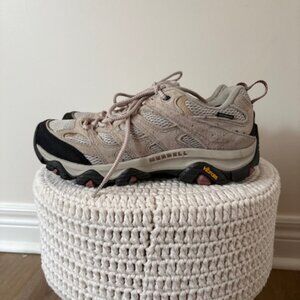 Merrell Moab Hiking Shoes